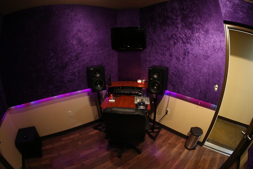 More Photos Of 4617 Van Nuys Blvd, Sherman Oaks Storefront For Sale