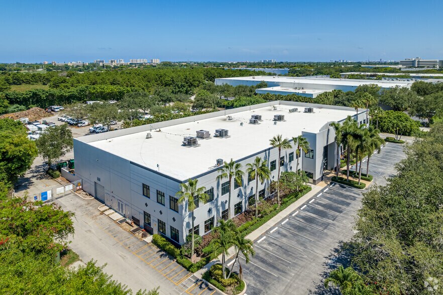 More Photos Of 6300 Park of Commerce Blvd, Boca Raton Light Manufacturing For Sale