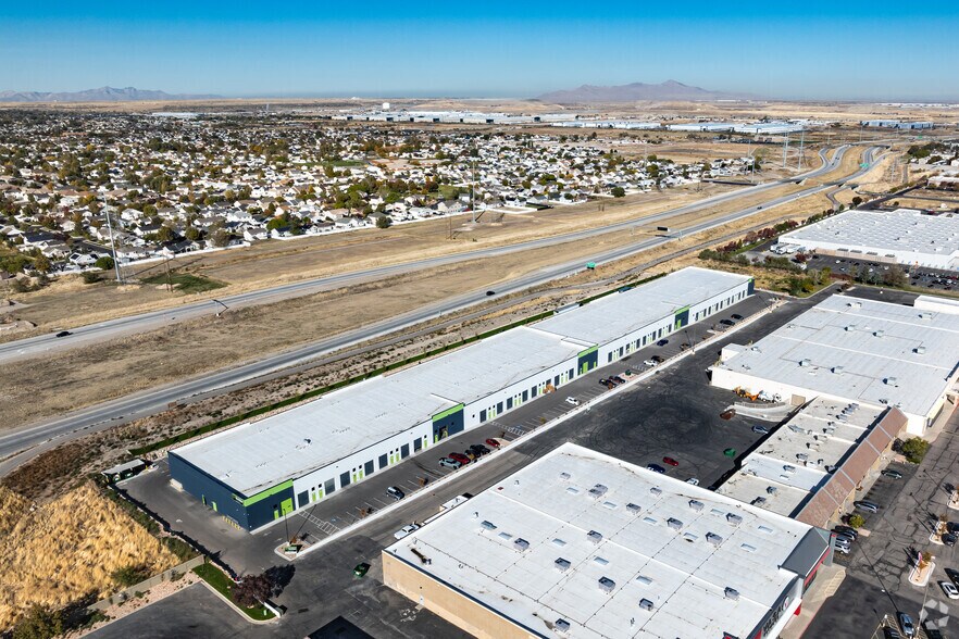 More Photos Of 5718 W 3500 South, West Valley Warehouse For Lease
