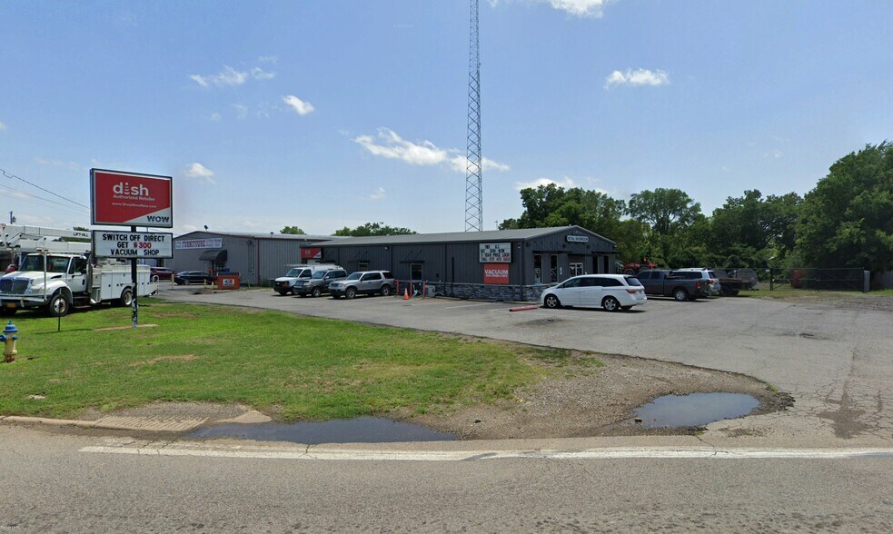 More Photos Of 601 Church St, Barling Warehouse For Sale