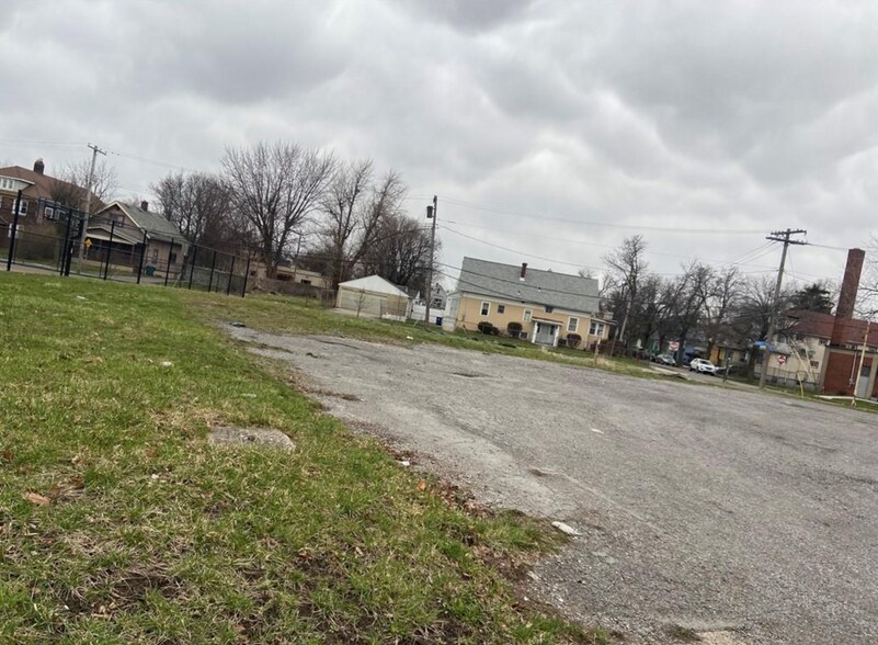 More Photos Of 580 Kensington Ave, Buffalo Land For Sale