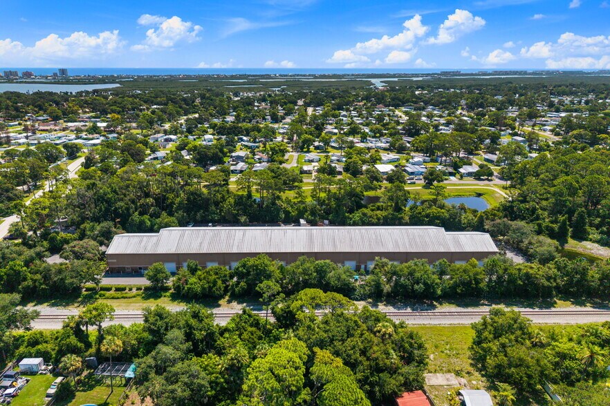 More Photos Of 585 Commonwealth Blvd, Port Orange Manufacturing For Sale