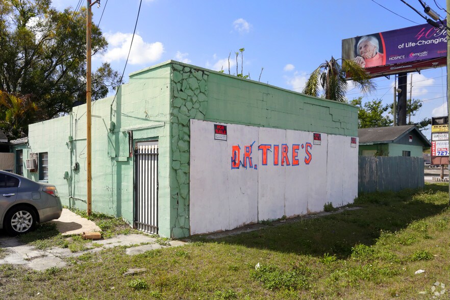 More Photos Of 9494 Ulmerton Rd, Largo Storefront Retail Residential For Sale