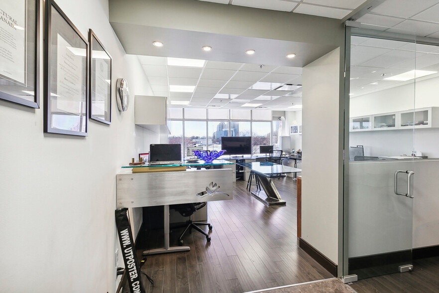 More Photos Of 78-80 Corporate Dr, Toronto Office For Sale