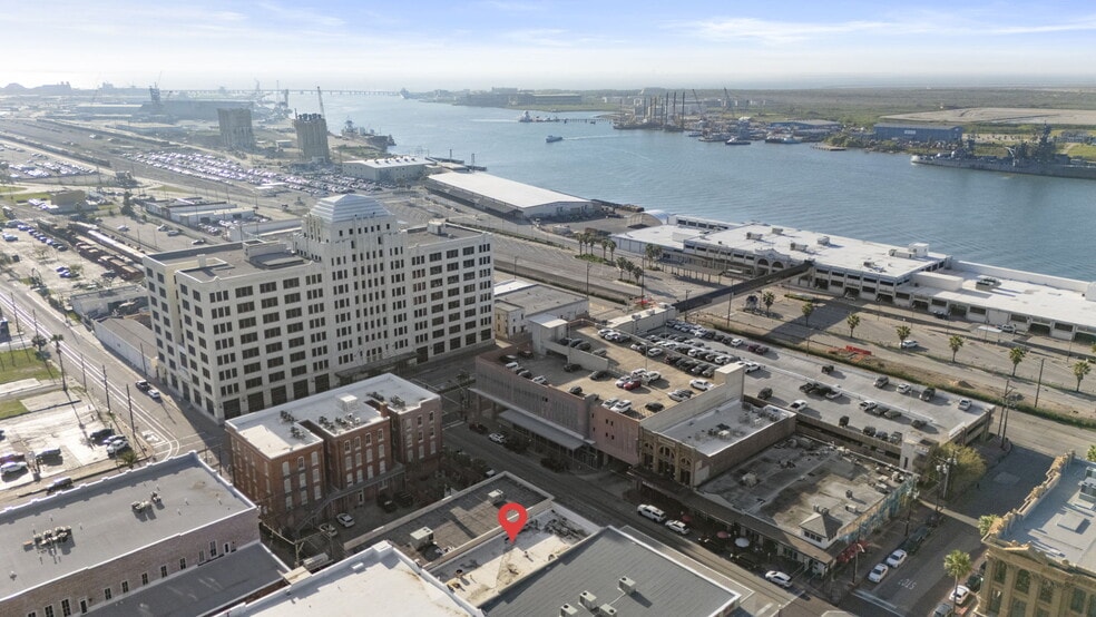 More Photos Of 2411 Strand St, Galveston Storefront For Sale