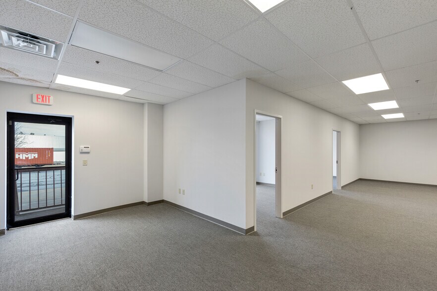 More Photos Of 4800 Coates Dr, Fairburn Warehouse For Lease