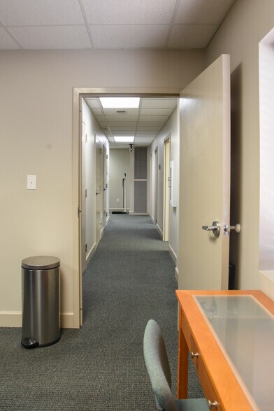 More Photos Of 1302 Somerville Rd, Decatur Freestanding For Lease