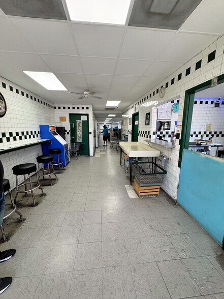 More Photos Of 1950 NW 17th Ave, Miami Storefront Retail Office For Sale