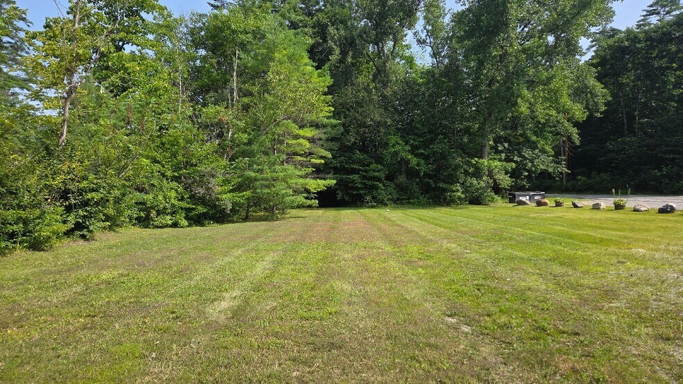 More Photos Of 5187 Vt Route 7A, Arlington General Retail For Sale