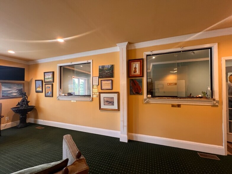 More Photos Of 407 Brewer Dr, Nashville Medical For Sale