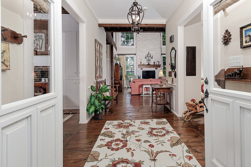 More Photos Of 15598 Bedford Ln, Conroe Specialty For Sale