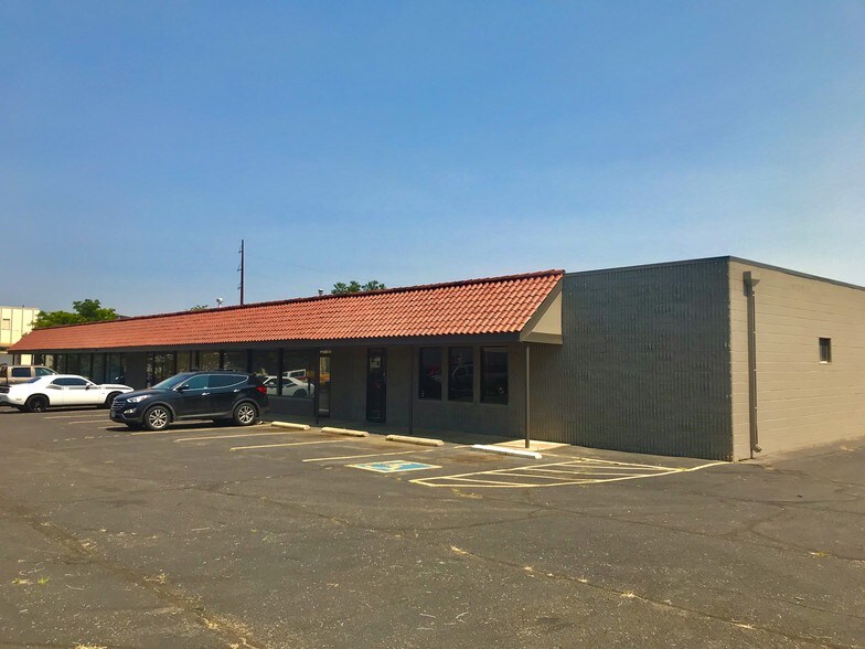 More Photos Of 1254 S Sherman Dr, Longmont Warehouse For Lease