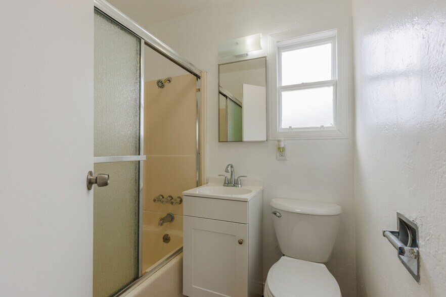 More Photos Of 404 W 9th Ave, Escondido Apartments For Sale