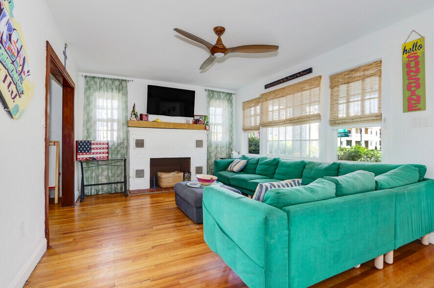 More Photos Of 5100 Atlantic Ave, Wildwood Hotel For Sale