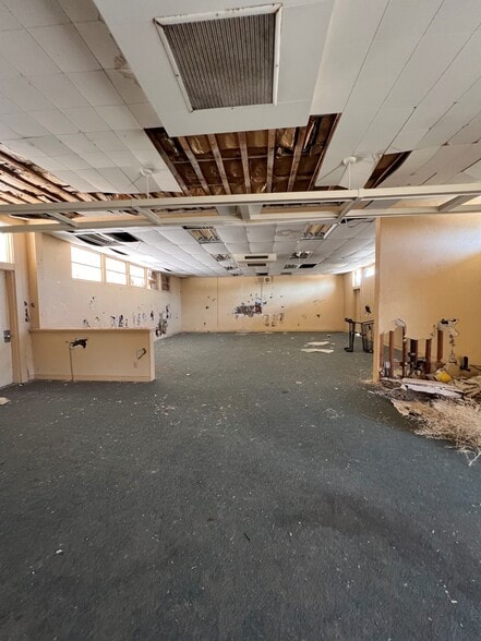 More Photos Of 401 S 3rd St, Blythe Religious Facility For Sale