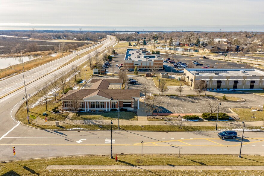 More Photos Of 430 E Mississippi Ave, Elwood Bank For Lease