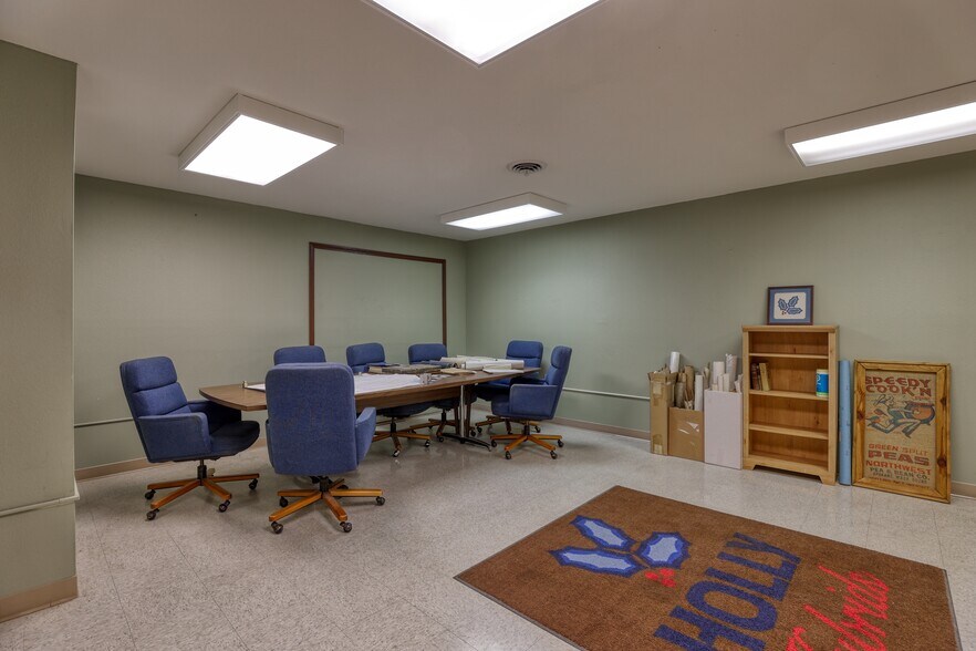 More Photos Of 1457 Coffeen, Sheridan Warehouse For Sale