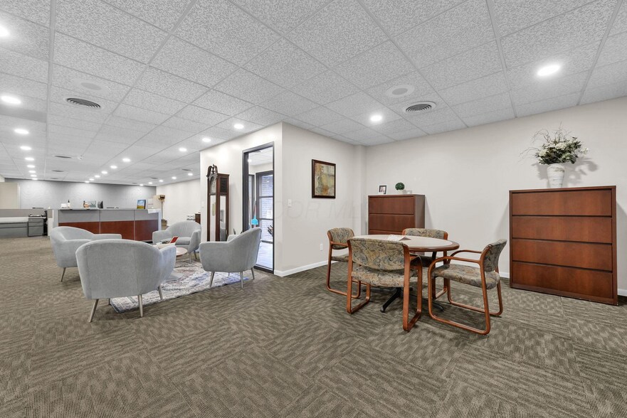 More Photos Of 444-454 E Center St, Marion Office For Sale