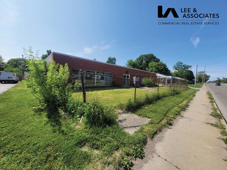 More Photos Of 3420 N Emerson Ave, Indianapolis Medical For Sale