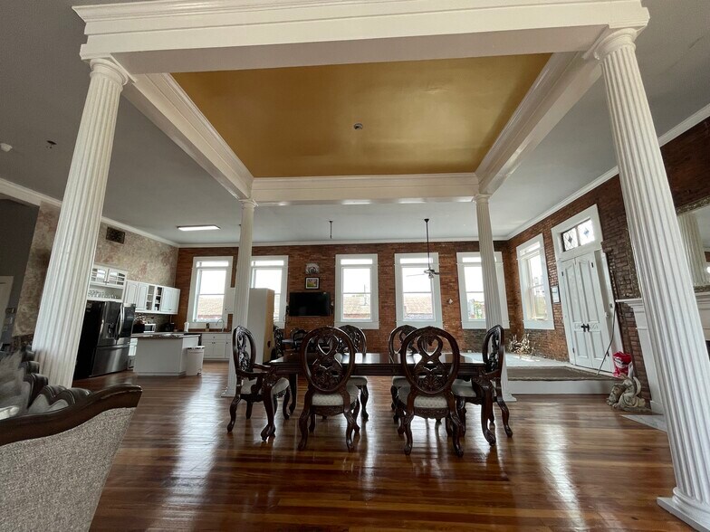 More Photos Of 117 N Jefferson Ave, Eatonton Storefront For Sale