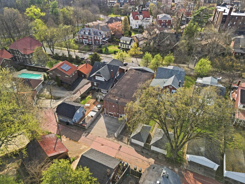 More Photos Of 2189 Baringer Ave, Louisville Apartments For Sale