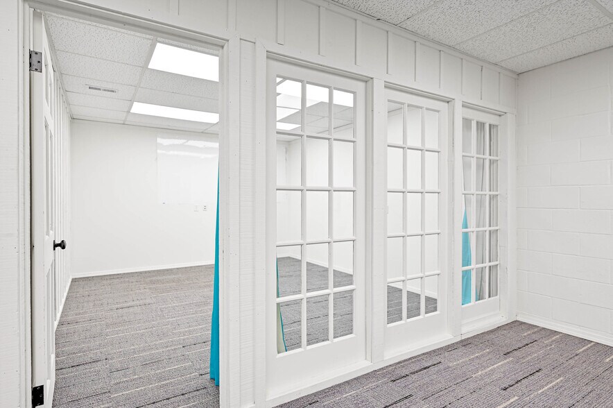 More Photos Of 504 Jose St, Santa Fe General Retail For Lease