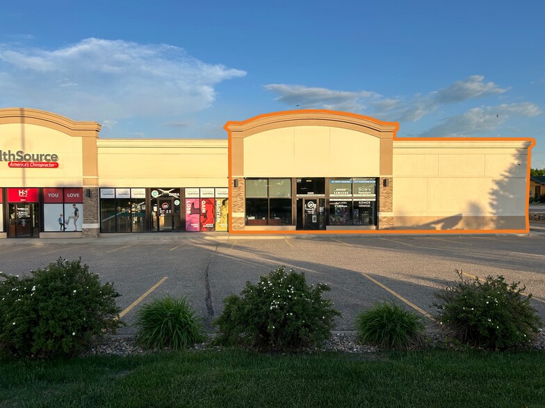 Primary Photo Of 2306 Clydesdale Dr, Bismarck Storefront For Lease