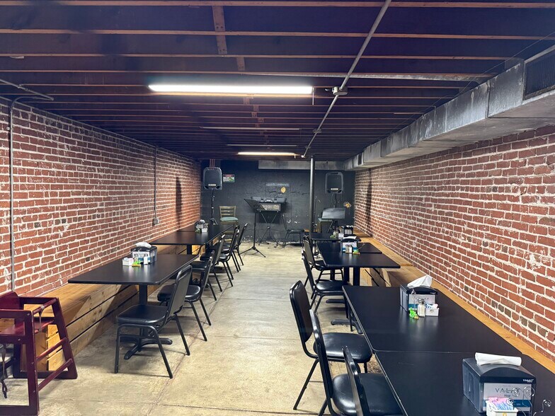 More Photos Of 160 W Broadway St, Sparta Restaurant For Sale