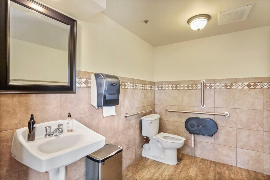 More Photos Of 14111-14113 Pennsylvania Ave, Hagerstown Freestanding For Sale