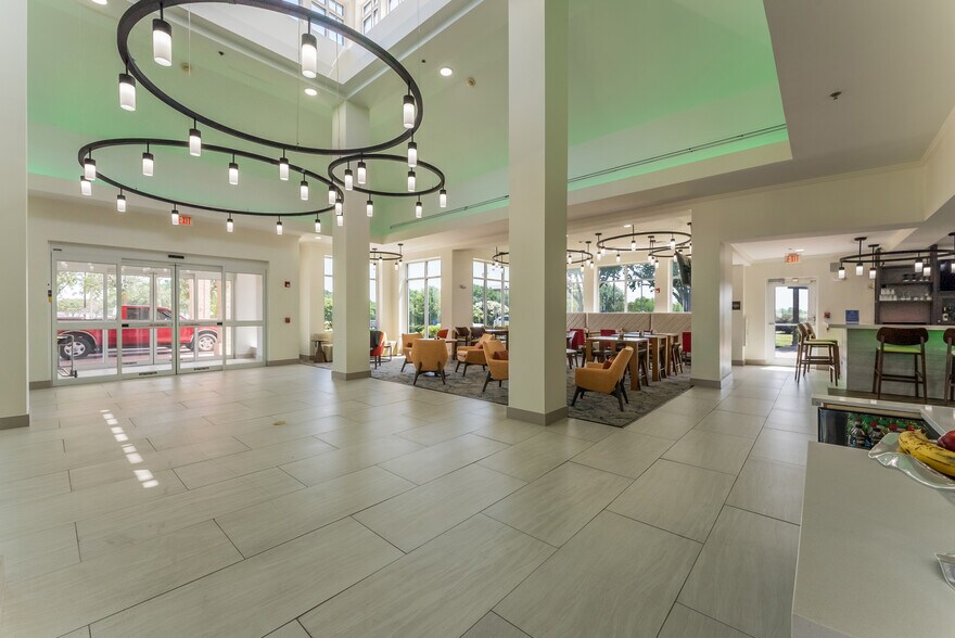 More Photos Of 4400 North Fwy, Fort Worth Hotel For Sale