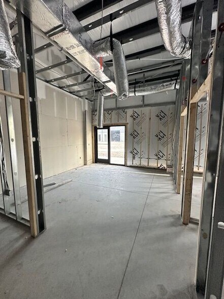 More Photos Of 4921 Lena Rd, Bradenton Industrial For Lease