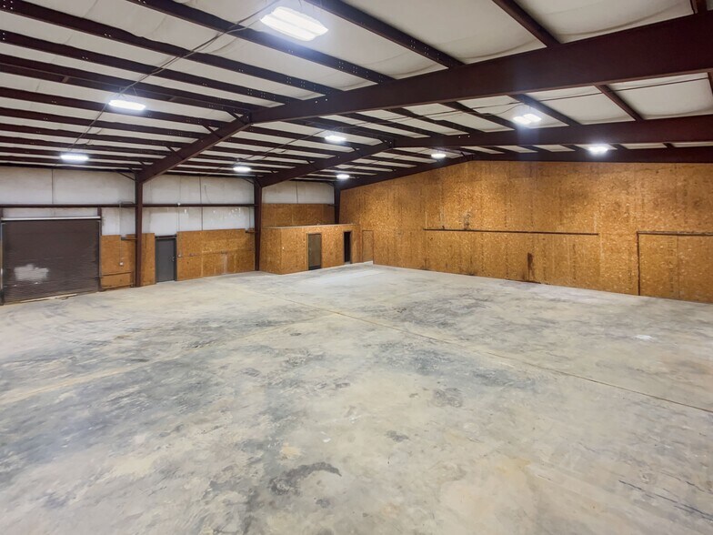 More Photos Of 6115 18th Ave, Tuscaloosa Warehouse For Sale