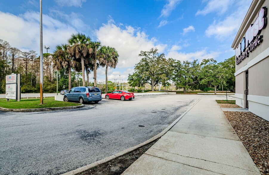 More Photos Of 2114 Seven Springs Blvd, New Port Richey Medical For Lease