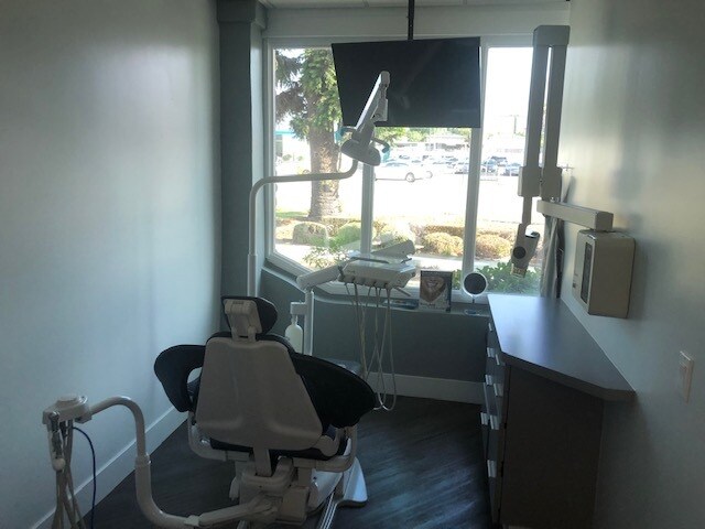 More Photos Of 1060 W Foothill Blvd, Upland Medical For Sale