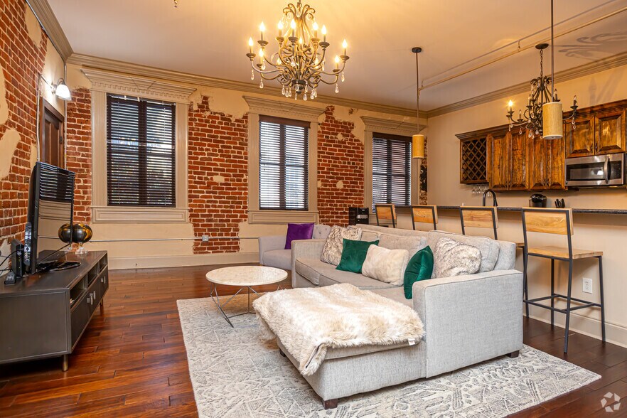 More Photos Of 431-433 Gravier St, New Orleans Apartments For Sale