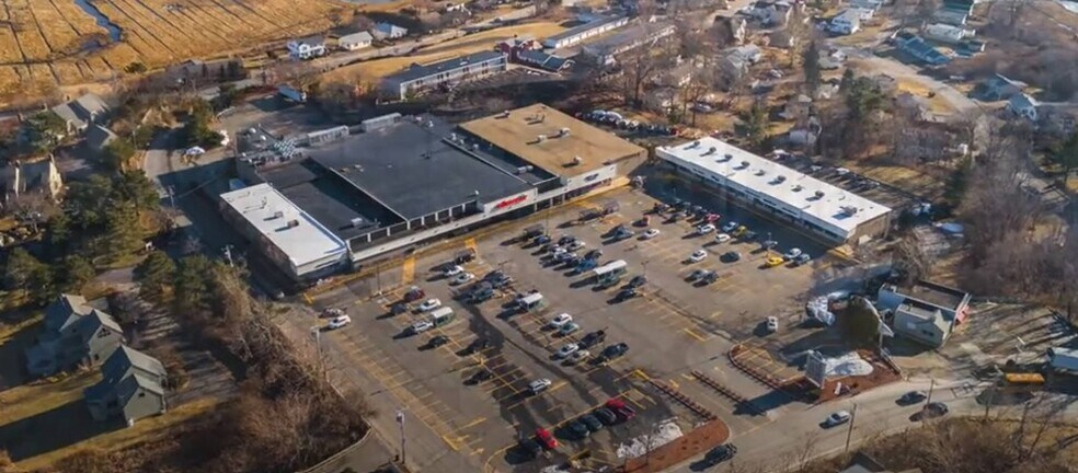 More Photos Of 127 Eastern Ave, Gloucester Unknown For Lease