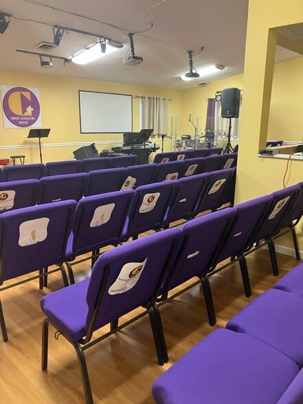 More Photos Of 1540 Pointer Ridge Pl, Bowie Office For Sale