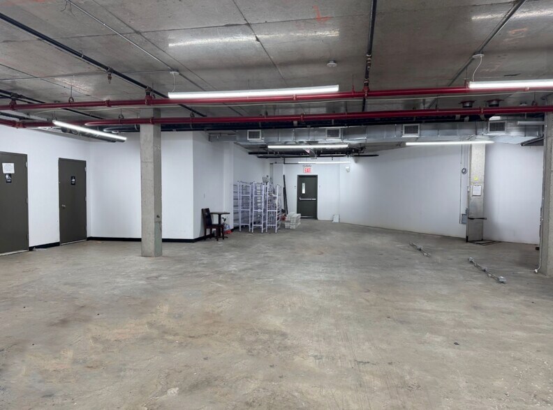 More Photos Of 62-41 Forest Ave, Flushing Apartments For Lease