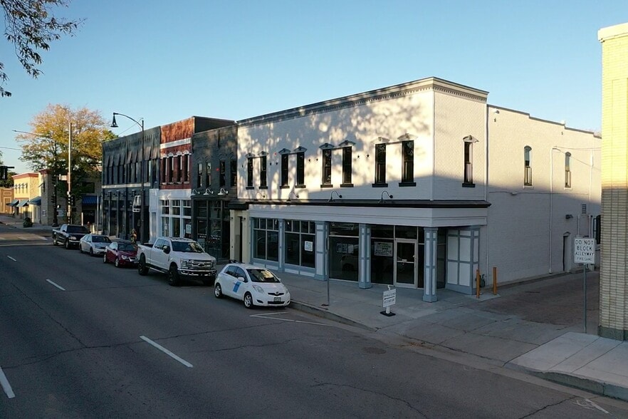 More Photos Of 428-450 Cleveland Ave, Loveland Storefront Retail Office For Lease
