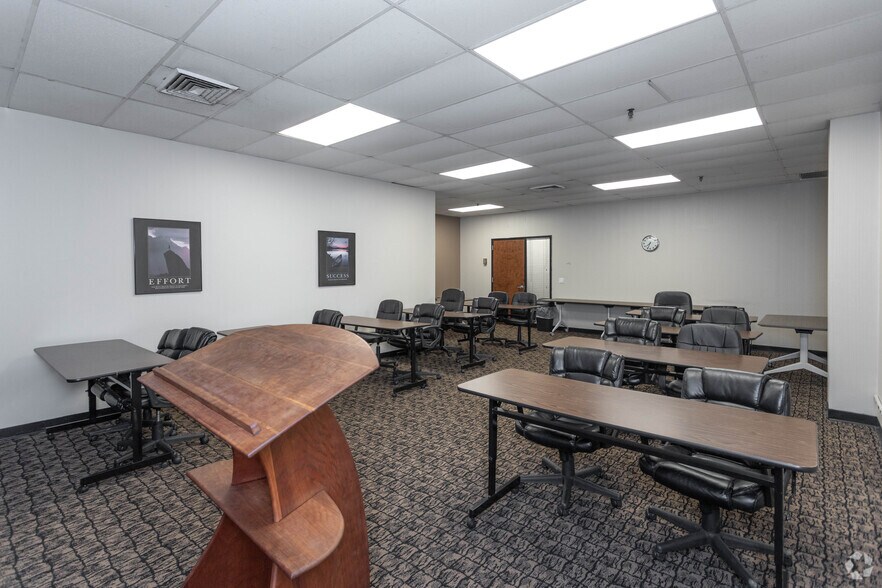 More Photos Of 535 Broadhollow Rd, Melville Office For Sale
