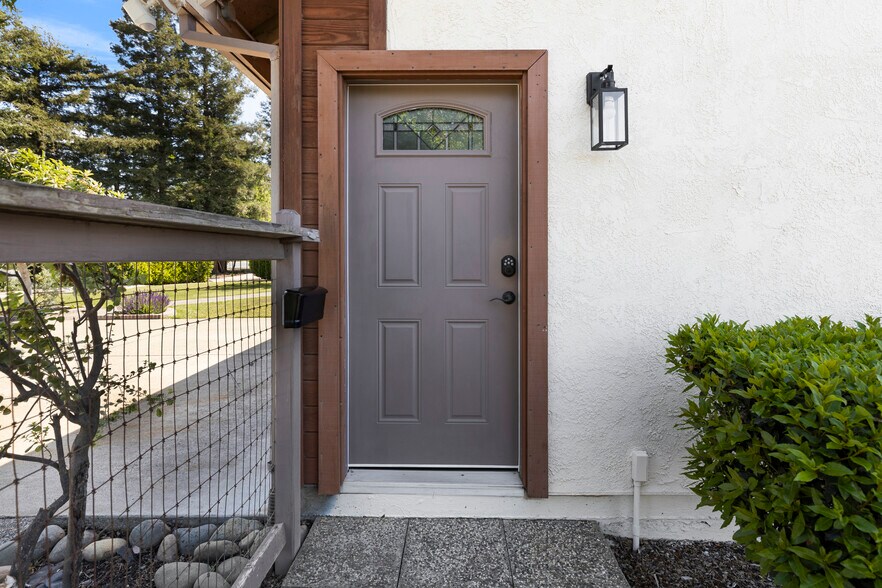 More Photos Of 9930 Calvine Rd, Sacramento Apartments For Sale