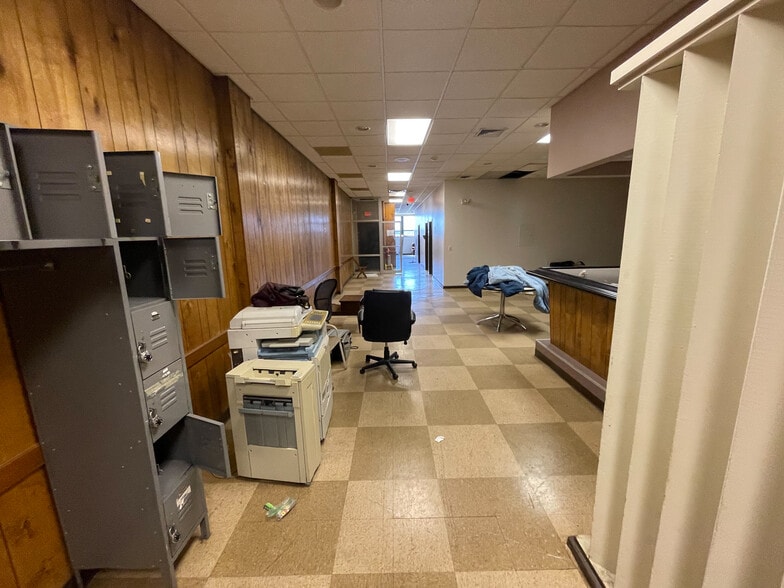 More Photos Of 7419 Washington Ave, Pittsburgh Office For Sale