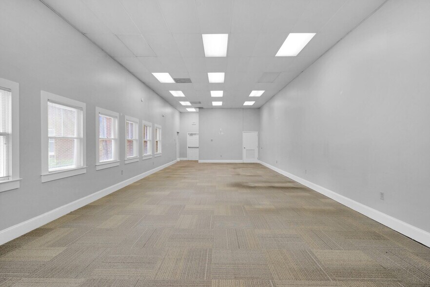 More Photos Of 1201-1203 Colonial Commons Ct, Lancaster Medical For Lease