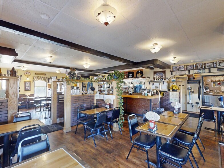More Photos Of 3725 W Lake Rd, Erie Restaurant For Sale