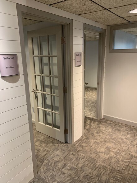 More Photos Of 5702 Elaine Dr, Rockford Unknown For Lease