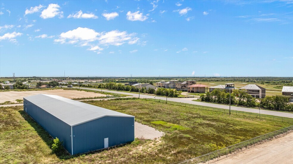 More Photos Of 14100 N Highway 171, Cresson Warehouse For Lease