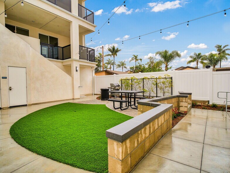 More Photos Of 611 Highland Ave, National City Apartments For Lease