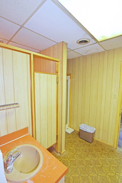 More Photos Of 1073 N FM 1936, Odessa Warehouse For Sale