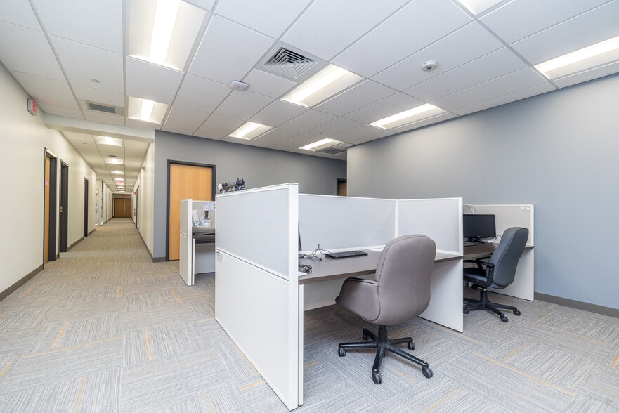 More Photos Of 905 Airport Rd, West Chester Research And Development For Lease