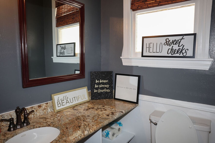 More Photos Of 502 Staitti St, Humble Office Residential For Sale